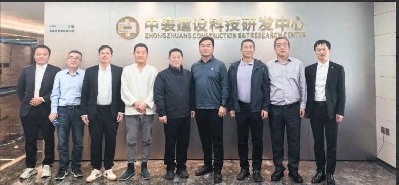 熊奘会长一行莅临开云手机版登录入口展开深度调研